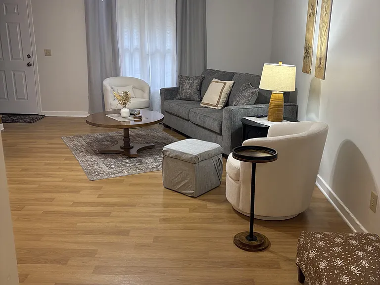 1803 Thomas Ln #B — Photo 22