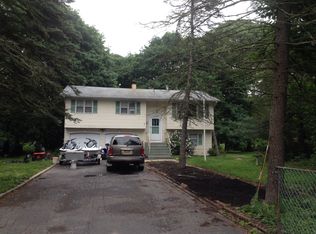 119 Lincoln Rd, Medford, NY 11763