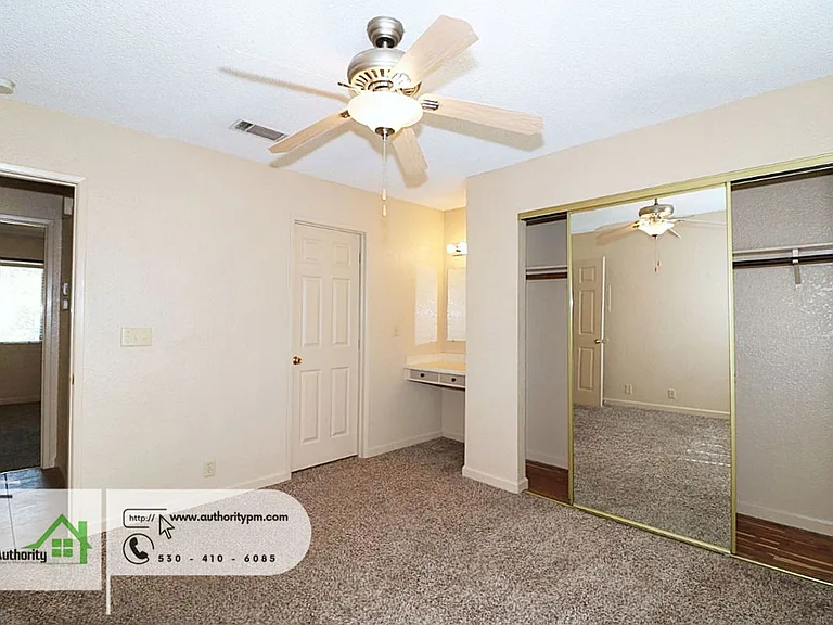 1553 Bramble Pl #3 — Photo 9