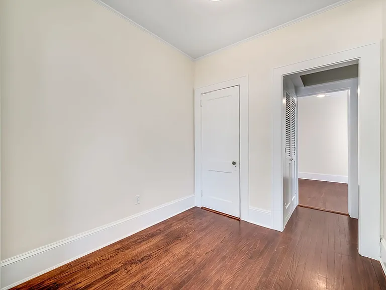 2115 W Hills Ave — Photo 43