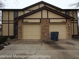 108 S Saxony Dr, Olathe, KS 66061
