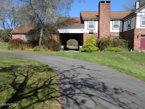 2nd image of 117 Lakeshore Dr