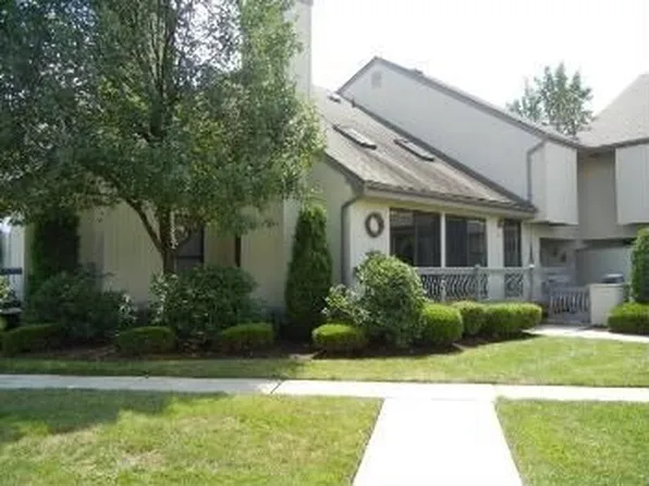 13 Brook St #244, Somerset, NJ 08873