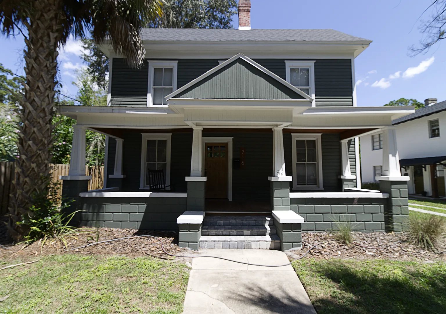 Beautifully Renovated 2-Bedroom Apartment in Duck Pond — Photo 1