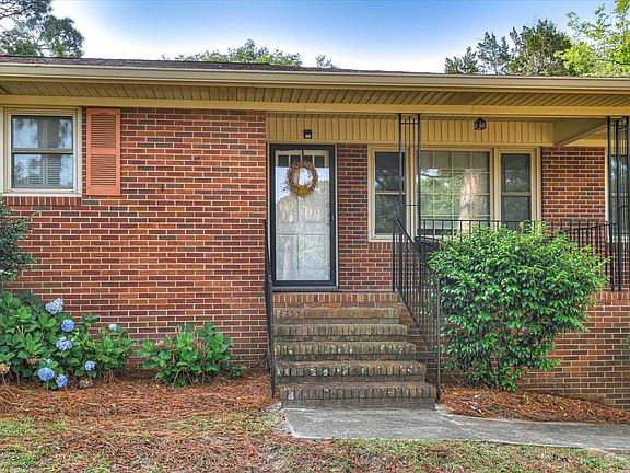 3rd image of 1004 Edisto Ave