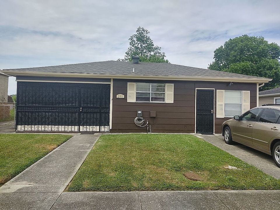 1st image of 240 Bishop Dr