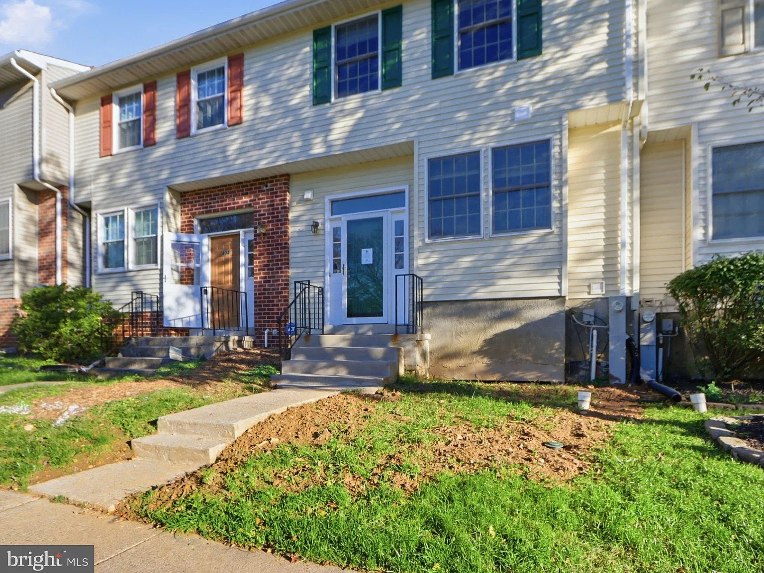 3 bed, 3.5 bath, 1656 sqft, $2,700 — Photo 3