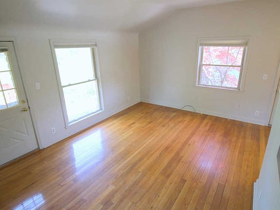 5th image of 3415 Norwood St