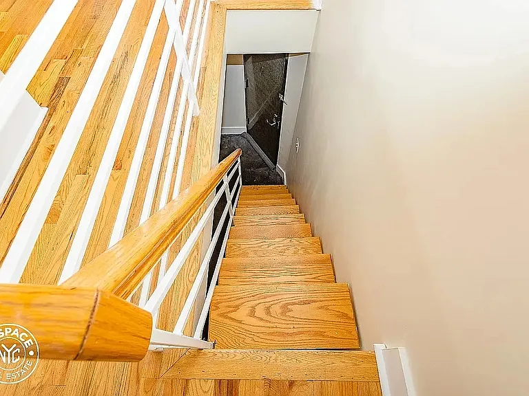 236 Irving Ave #1R — Photo 14