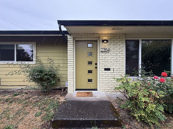 3rd image of 2354 SE 48th Ave