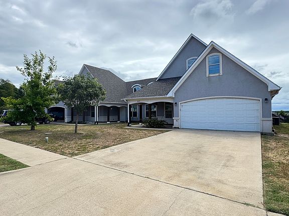 3rd image of 609 3rd St #613