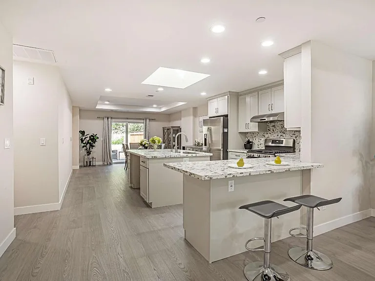 489 Clifton Ave — Photo 12
