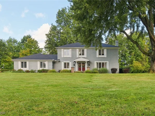 2570 Snowberry Ln, Pepper Pike, OH 44124