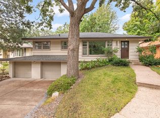 1005 Rhode Island Ave N, Golden Valley, MN 55427