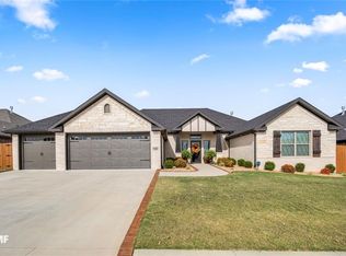 530 Chaparral St, Centerton, AR 72719