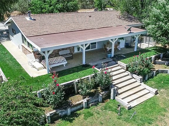 3rd image of 3841 Gillespie Ave