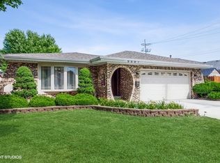 9841 Massasoit Ave, Oak Lawn, IL 60453