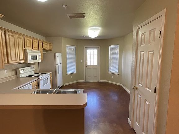 4th image of 3110 Douglas Fir Dr