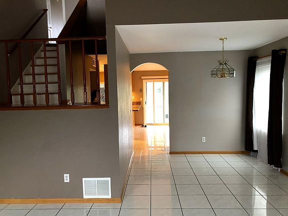 2nd image of 8491 Entreken Pl