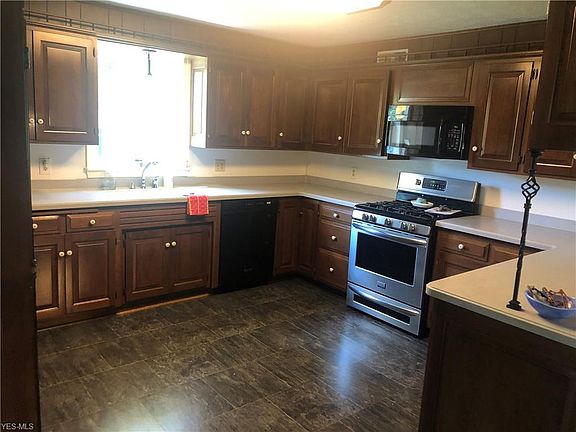 2nd image of 6854 Bantry Cir NW