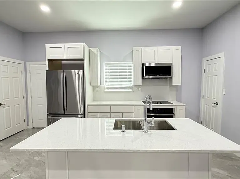 2504 Lilac Ave — Photo 9