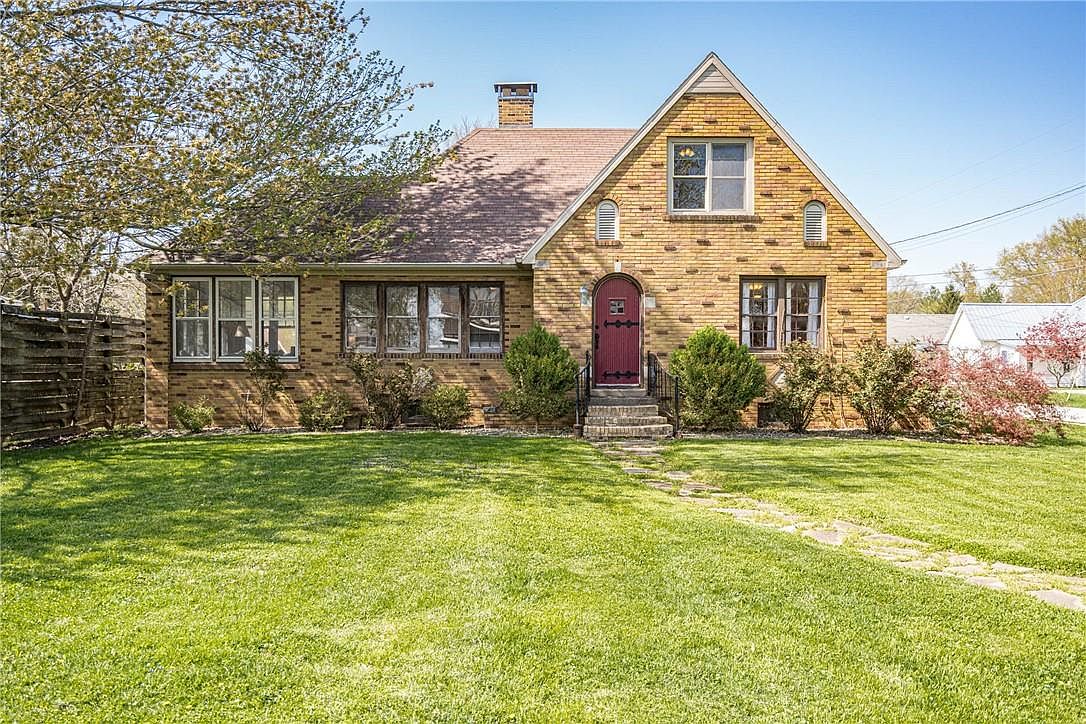 116 E Walnut St, Teutopolis, IL 62467 | Zillow