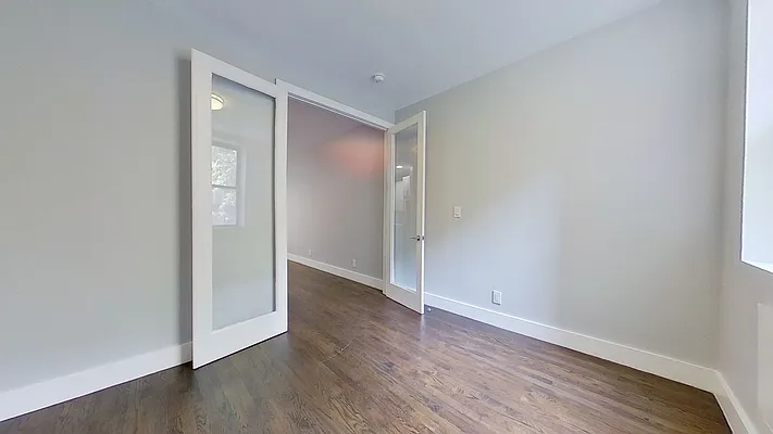 Rented by Compass | media 13