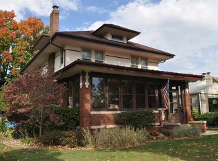 311 Edgewater Dr, Mishawaka, IN 46545