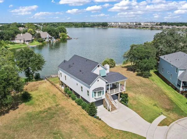 3405 Oak Alley Ct, Seabrook, TX 77586