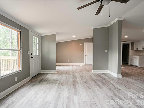 2nd image of 141 Knob Creek Dr