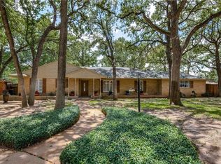 1002 Glen Crest Ct, Irving, TX 75061