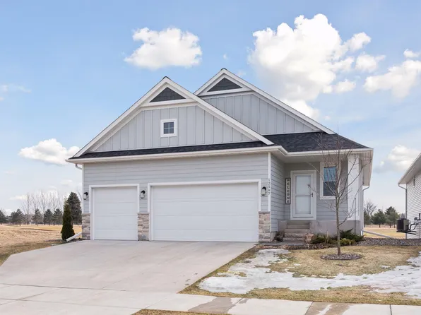 12597 Masters Ln, Lindstrom, MN 55045