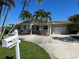 3507 Pinecrest St, Sarasota, FL 34239