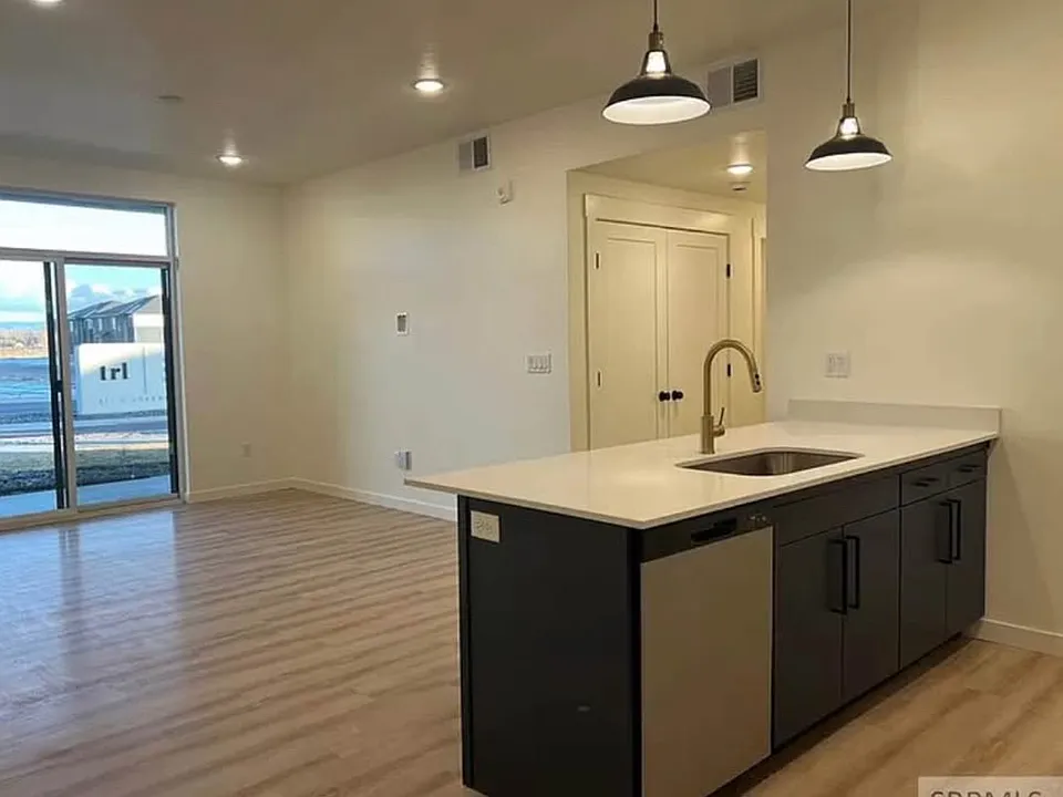 311 E Lorene St #2108