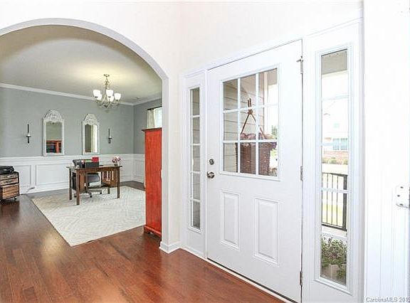 4th image of 16915 Belmont Stakes Ln