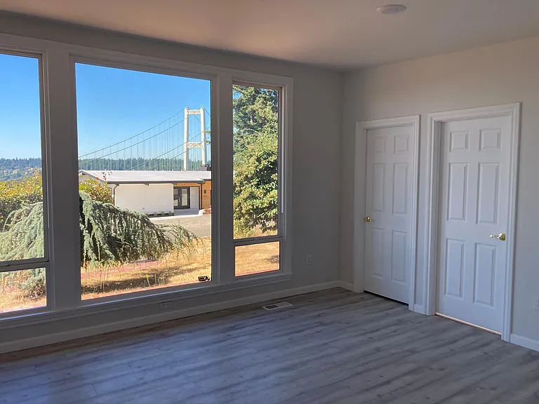 1327 N Fir St — Photo 6