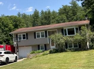 29 Profile Dr, Merrimack, NH 03054