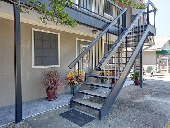 3rd image of 730 S Lewis St APT 8