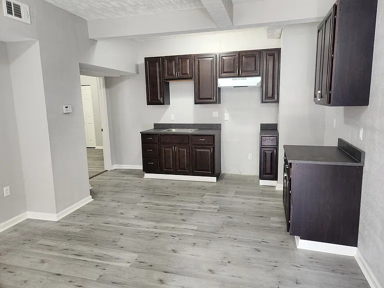 110 Congress St #4 — Photo 4