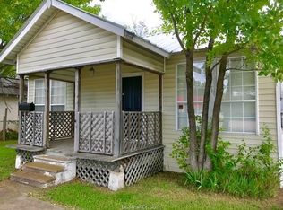 409 W Brown St, Hearne, TX 77859