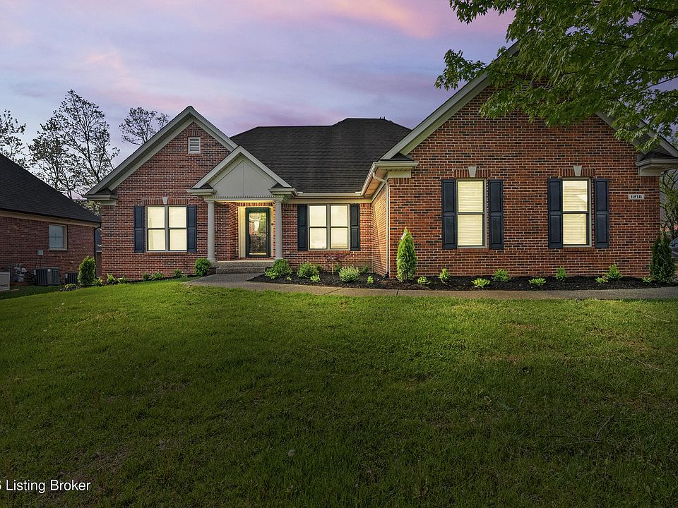 1st image of 1216 Blackthorn Rd