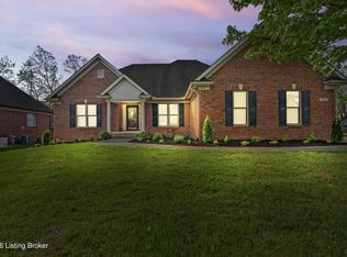 1216 Blackthorn Rd, Louisville, KY 40299