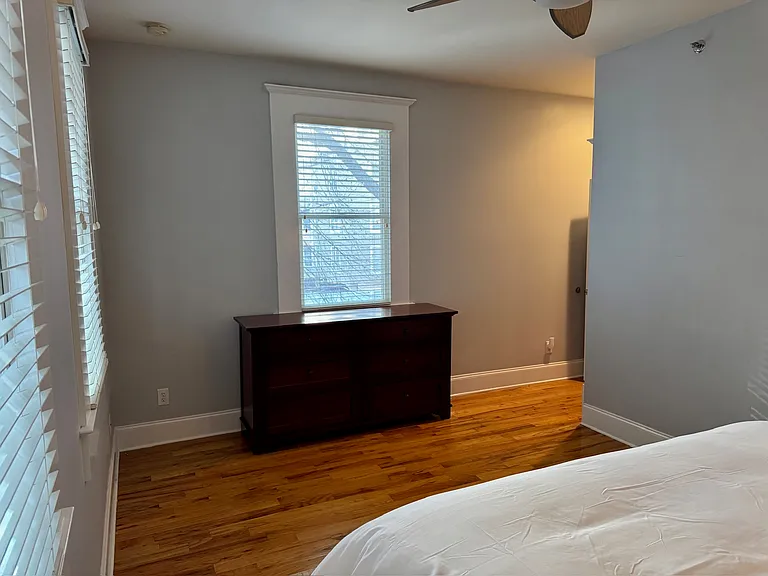 259 14th St NE #204 — Photo 14