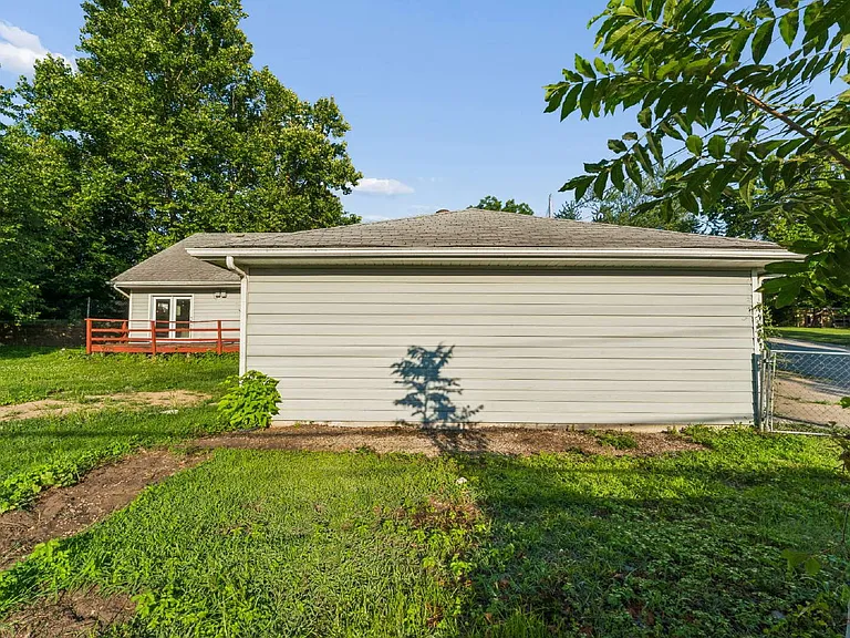804 Pine St — Photo 47