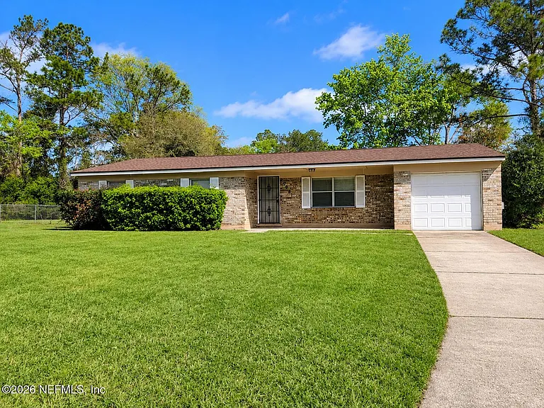 10881 Key Coral Dr — Photo 1