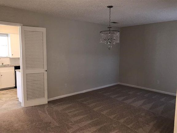 3rd image of 404 Scenic Dr