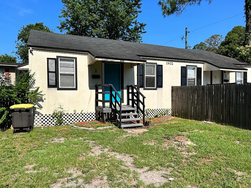 1st image of 1932 Harvester St #1