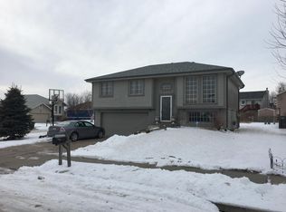 8420 Iowa St, Omaha, NE 68122