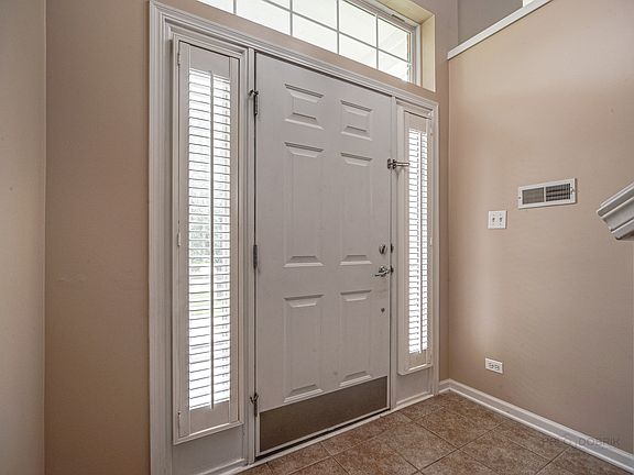 4th image of 2406 Neubauer Cir Unit 14-3