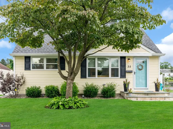 35 Benson Ln, Hamilton, NJ 08610